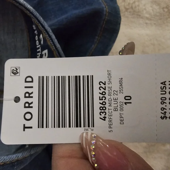 NWT Torrid Classic Blue Jean Shorts - Picture 5 of 5